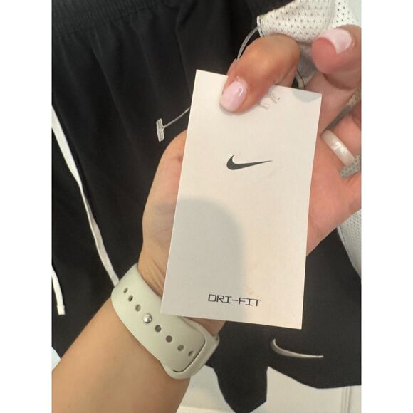 Womans Nike Shorts Size 3X plus size NWT - Picture 3 of 4